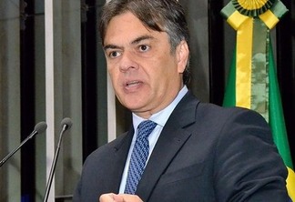 Ministro interrompe processo contra diplomação de Cássio Cunha Lima no Senado