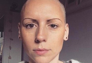 Mulher descobre câncer no ovário após ler sintomas no Facebook