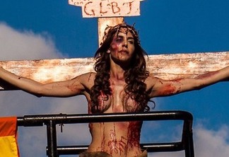 Bispos divulgam nota contra uso de imagens religiosas na Parada Gay