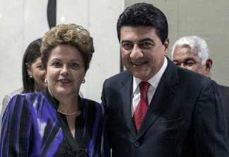 Dilma adia anúncio da reforma ministerial para próxima semana