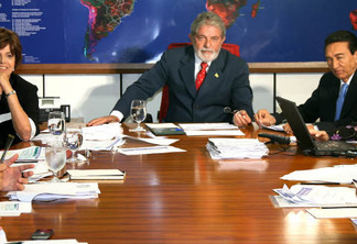 Lula reúne cúpula do PT para debater reforma ministerial e crise