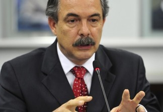 Ministro da Casa Civil convida governadores aliados para jantar com Dilma Rousseff