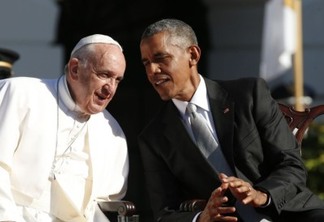 "Como filho de imigrante, estou grato por estar aqui", disse o Papa