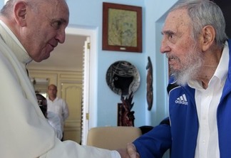 Papa se encontra com ex-presidente Fidel Castro e diz: ...sirvam às pessoas, e não às ideias