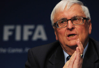 Ex-presidente da Federação Alemã de Futebol confirma caixa 2 para Copa de 2006