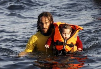 Pelo menos 13 crianças morrem em dois naufrágios na Grécia