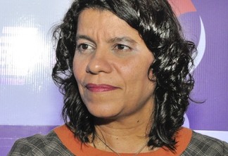 Estela critica critica omissão da bancada paraibana sobre retirada de recursos federais para obra na Paraíba