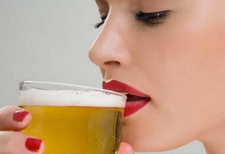 Mulheres que tomam cerveja têm menos chances de infartar