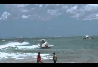 Motor de barco com cinco pessoas explode em Areia Dourada - VEJA VÍDEO