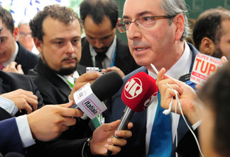 Cunha vai pedir esclarecimentos ao STF em fevereiro sobre rito de impeachment