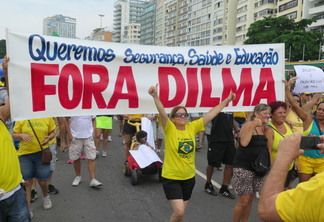 FORA DILMA: Pegos de surpresa, grupos anti-Dilma voltam às ruas neste domingo