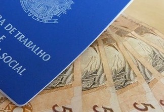 Salário mínimo deve ser reajustado para R$ 1,3 mil em 2023