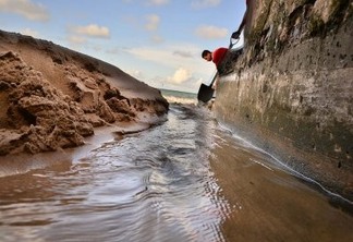 Semam multa Cagepa em mais de R$ 3 milhões por derramar esgoto na praia