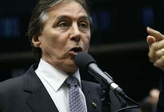 Eunício Oliveira é eleito novo presidente do Senado com 61 votos