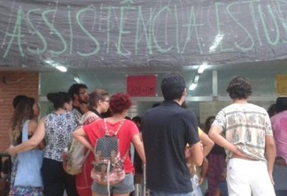 Estudantes deixam Reitoria da UFPB, mas afirmam que protesto não terminou