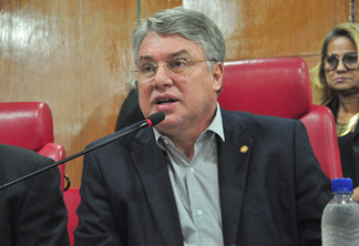PTB pressiona 'dissidente' e cobra posicionamento: 'Fica no partido ou defende o prefeito Luciano Cartaxo'