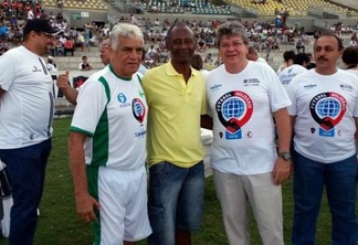João Azevêdo participa do futebol solidário em prol do Hospital Padre Zé