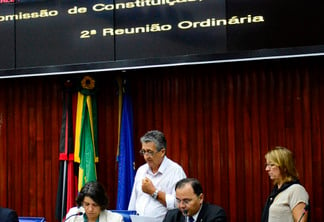 CCJ aprova Projeto de Lei que incentiva geração de energias renováveis na Paraíba