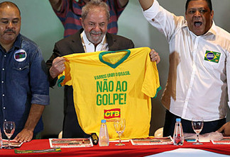 Lula discursa para movimento sindical e fala da situação econômica do Brasil - VEJA VÍDEO