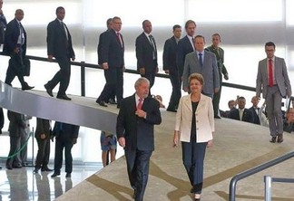 Acelera-se a queda do governo Dilma - Por Ricardo Noblat