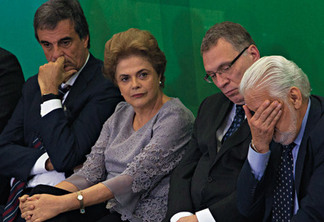 Dez Ministros de Dilma à espera de uma sentença do STF