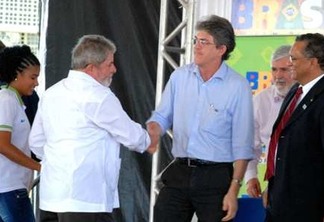 Lula liga para RC, agradece postura e o convida para ida a Monteiro