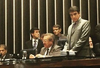 Maranhão preside sessão de urgência da CCJ que dá sequência a processo contra Delcídio do Amaral