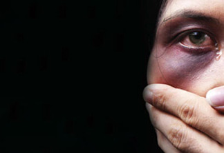 Cultura machista faz com que vítimas de estupro não reconheçam violência, diz psicóloga