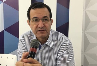 Fulgêncio ignora problemas na saúde de João Pessoa e diz que prefeitura vai fazer concurso em 2017