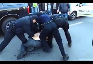 VEJA VÍDEO: Lutador campeão olímpico briga com 7 policiais ao mesmo tempo