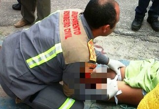 Mulher tem perna esmagada por ônibus no centro de João Pessoa