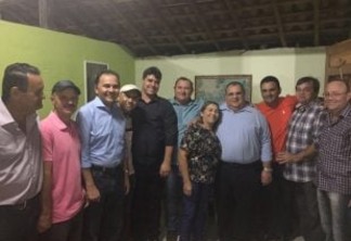 Deputado Rômulo Gouveia participa da abertura do São João em Boqueirão