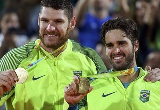 RIO 2016: Alison e Schmidt conquistam o ouro no vôlei de praia