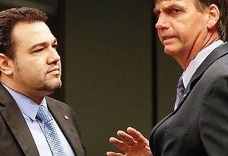 'Se foi fora da Câmara, não tenho nada a falar', diz Bolsonaro sobre denúncia contra Feliciano
