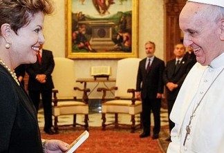 Dilma recebe carta de Papa Francisco após a abertura do processo de impeachment