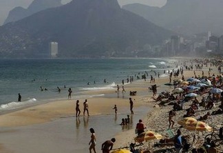 VEJA VÍDEO: Grupo promove arrastão no Rio de Janeiro durante o carnaval