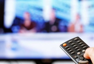 Apresentador de TV é condenado por chamar entrevistado de “traveco”