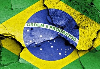 Brasil não sairá da crise em 2017, diz economista