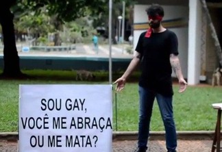 Após onda de violência em Uberlândia, jovem faz experimento: 'Sou gay, você me abraça ou me mata?'