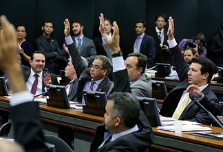 60% dos brasileiros são contra a PEC do Teto, aponta Datafolha