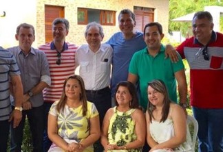 Lira participa de encontro com prefeitos na residência de Ricardo Barbosa