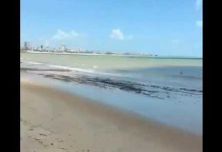 VEJA VÍDEO: Funcionários da Seinfra lançam 'esgoto' em praia e gera revolta