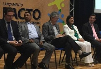 Especulação de relação "estremecida" entre Ricardo Coutinho e Lígia Feliciano aumenta após solenidade