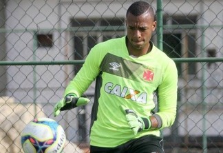 Goleiro do Vasco, Jordi admite erro do árbitro, mas provoca o Flamengo
