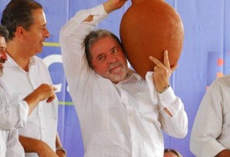 Ex-presidente Lula traça roteiro de viagens pelo país