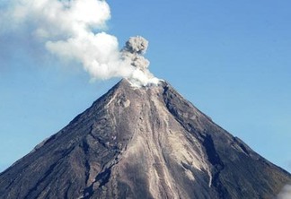 “Mini Vulcão” aparece no Ceará e assusta moradores -VEJA VÍDEO