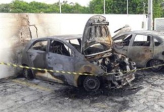 MISTÉRIO: Carros são incendiados dentro de condomínio em João Pessoa