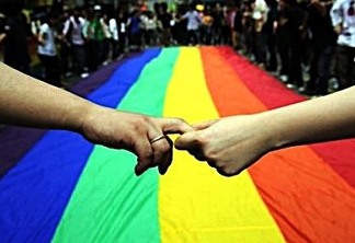 CCJ do Senado aprova união estável homoafetiva