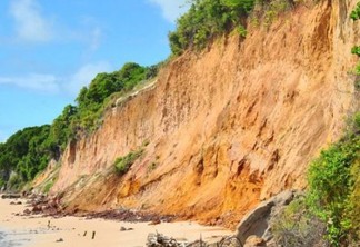 Prefeitura de João Pessoa inicia execução do projeto da Barreira do Cabo Branco