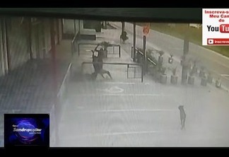 IMAGENS FORTES: Vídeo flagra homem que matou e levou cabeça de vítima a mercado agredindo cliente